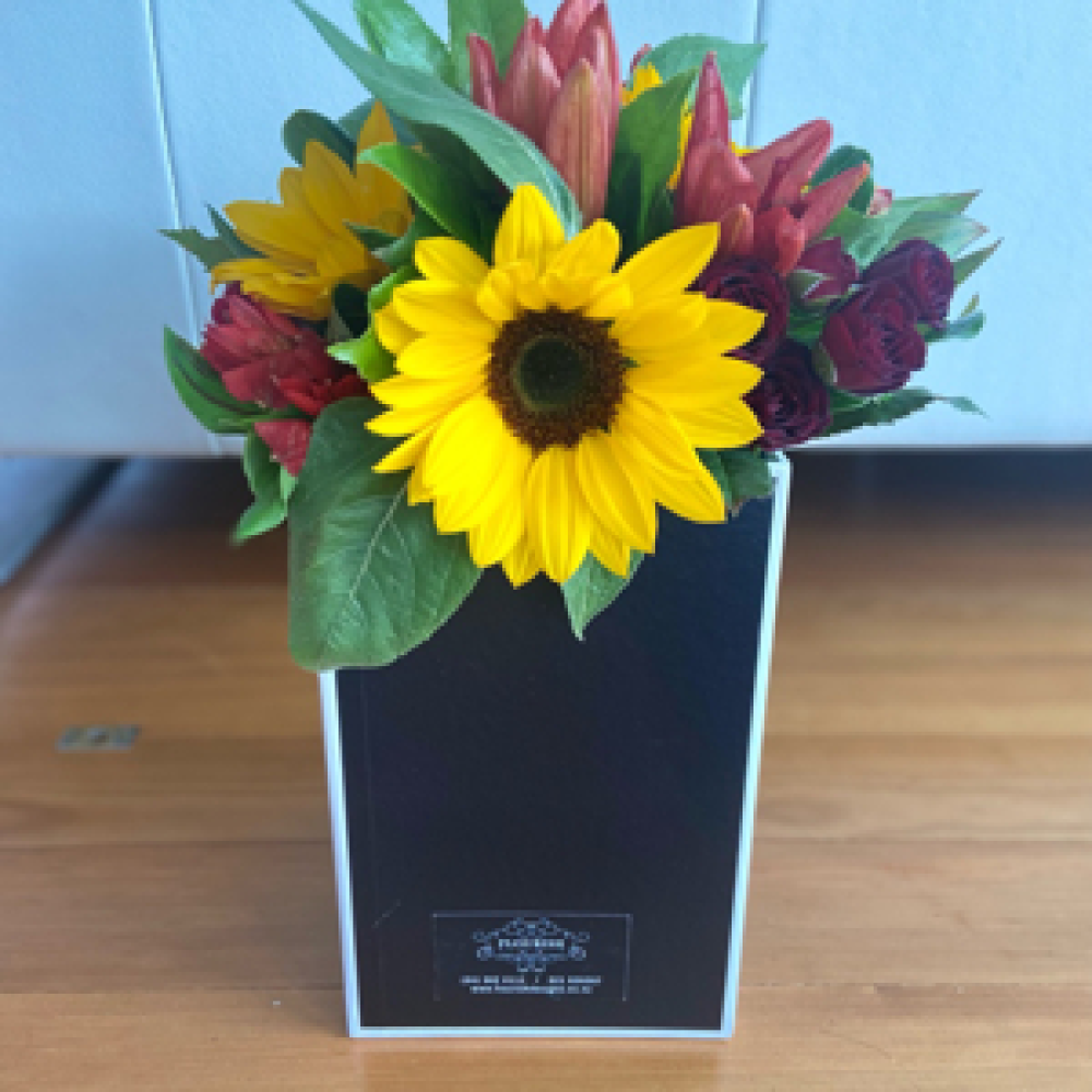 Bouquet in a box Product Image